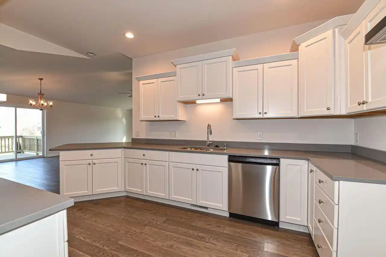 Homes for sale in Waterford, WI | 313 N Trailview Circle Circle, Waterford, WI 53185 | Houzeo