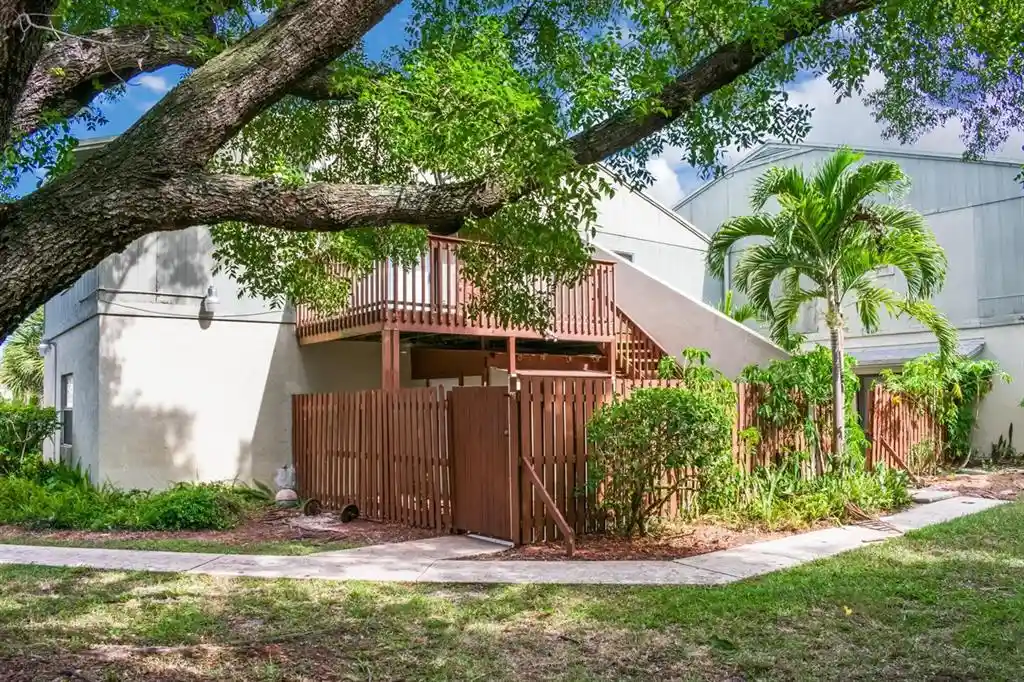 Homes for sale in Boynton Beach, FL | 2 Crossings Cir #G, Boynton Beach, FL 33435 | MLS# F10402358